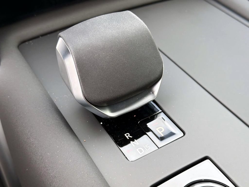 New 2026 Land Rover Discovery S AWD/4WD image 27