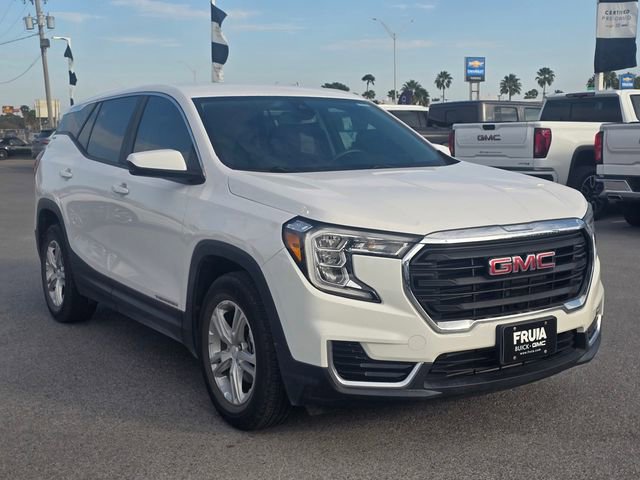 Used 2023 GMC Terrain SLE image 3