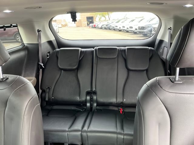 Used 2026 Kia Carnival SX image 8