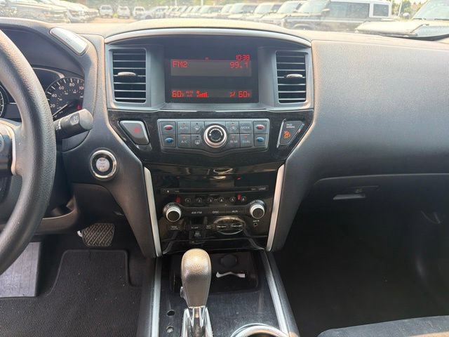 Used 2016 Nissan Pathfinder S AWD/4WD image 16