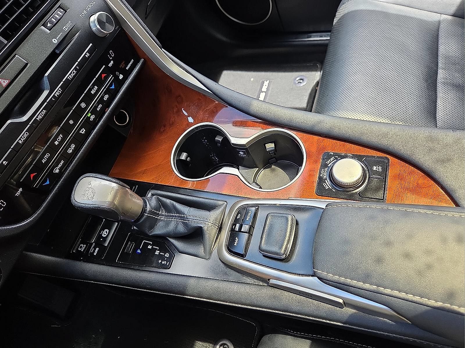 Used 2019 Lexus RX 350L FWD image 19