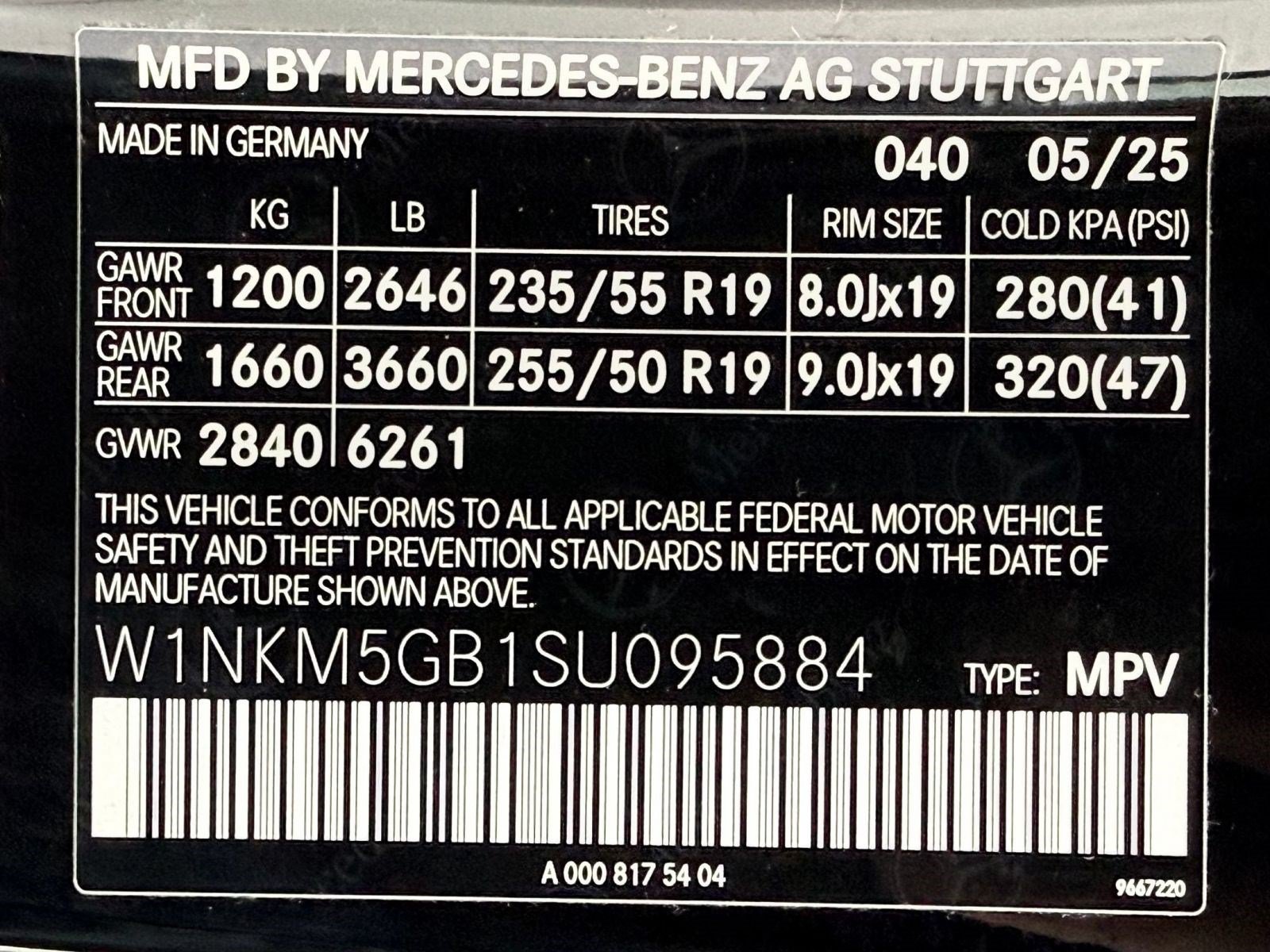 Used 2025 Mercedes-Benz GLC 350e 4MATIC image 23