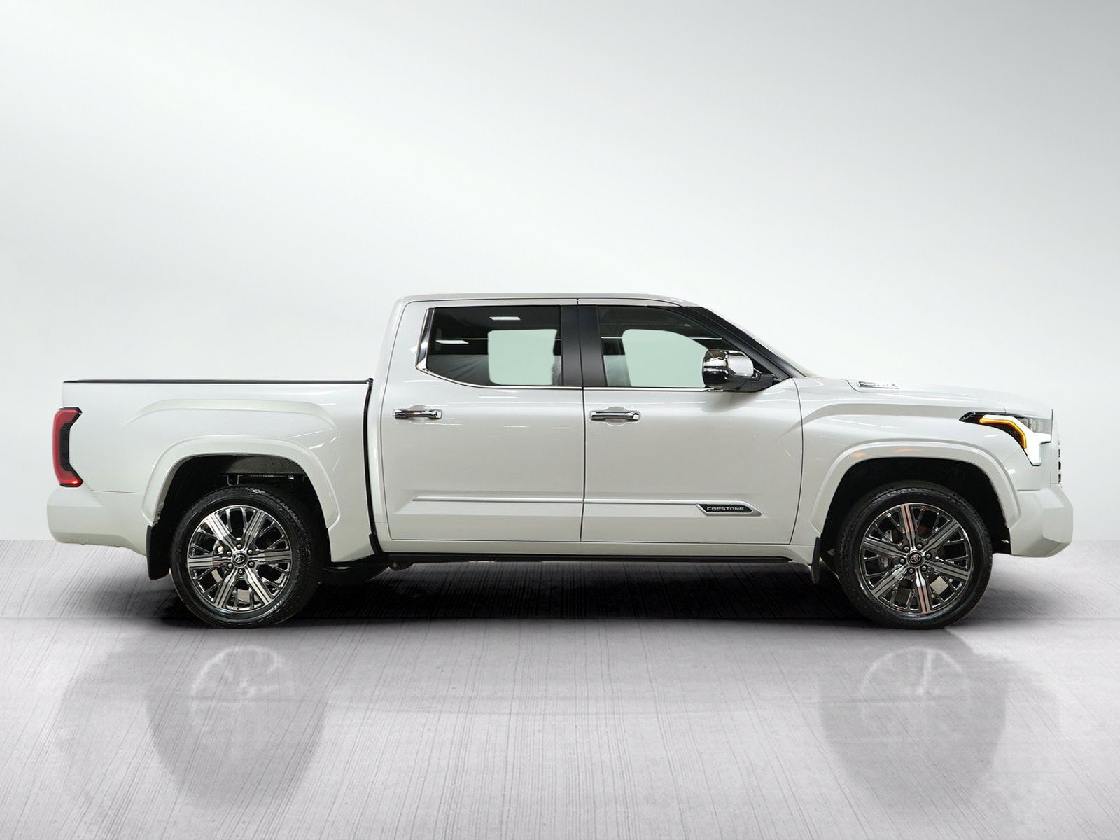 Used 2026 Toyota Tundra Capstone AWD/4WD image 6
