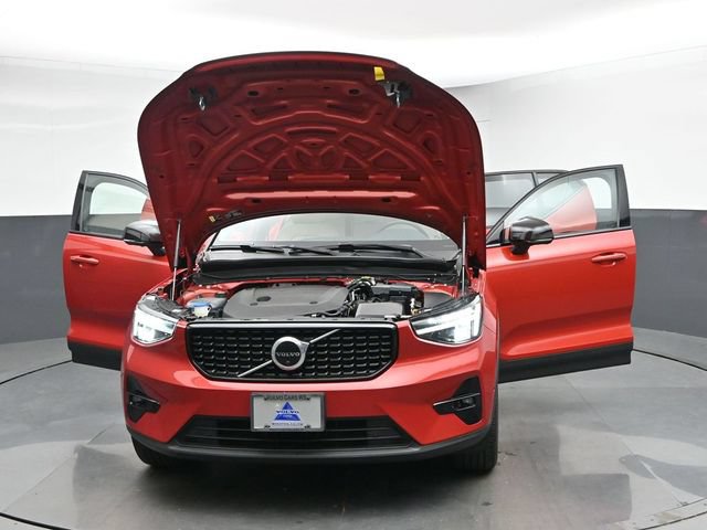 Used 2023 Volvo XC40 B5 Plus w/ Driver Assist Package AWD/4WD image 54