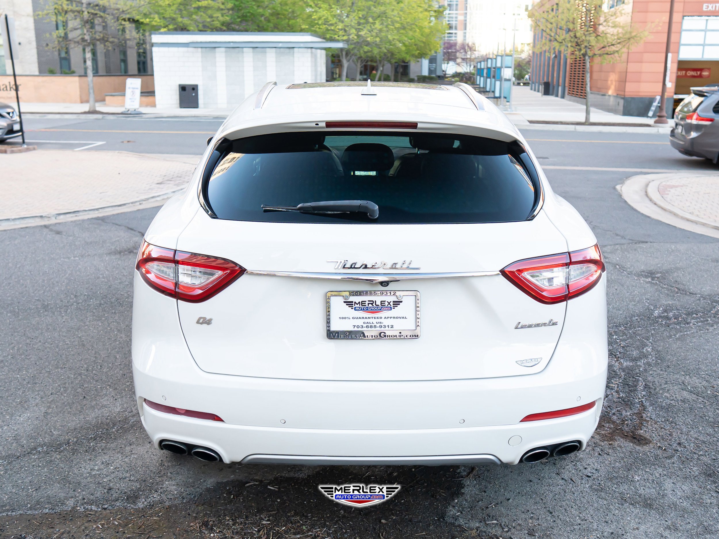 Used 2019 Maserati Levante GranLusso AWD/4WD image 6