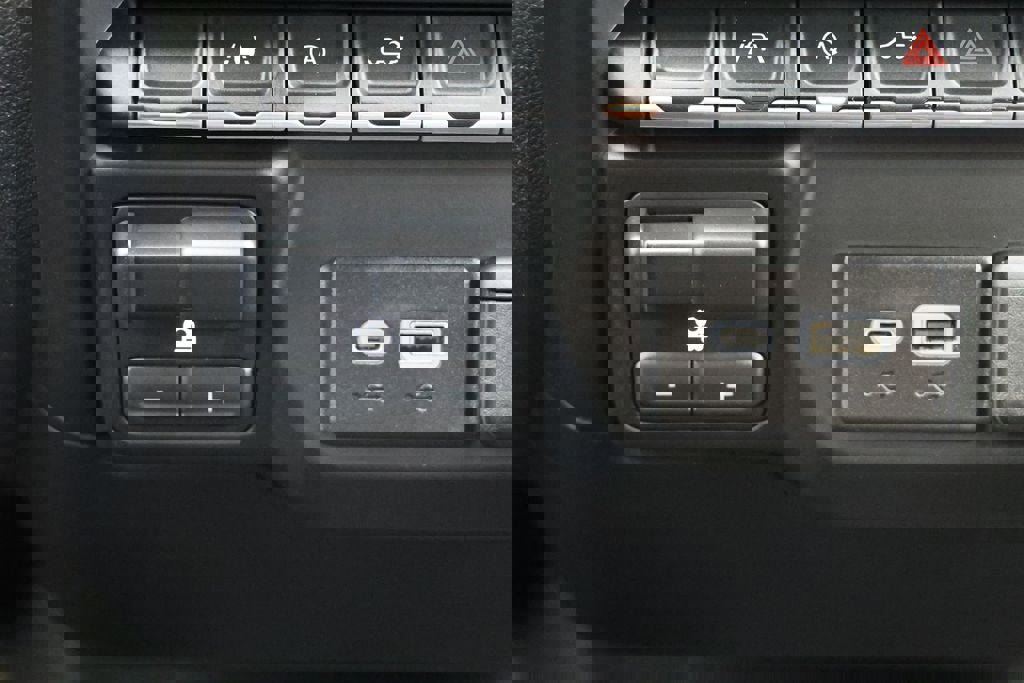 Used 2024 Chevrolet Silverado 1500 Custom image 27