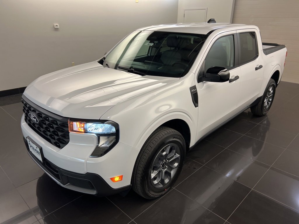 New 2025 Ford Maverick XLT w/ Equipment Group 301A image 3
