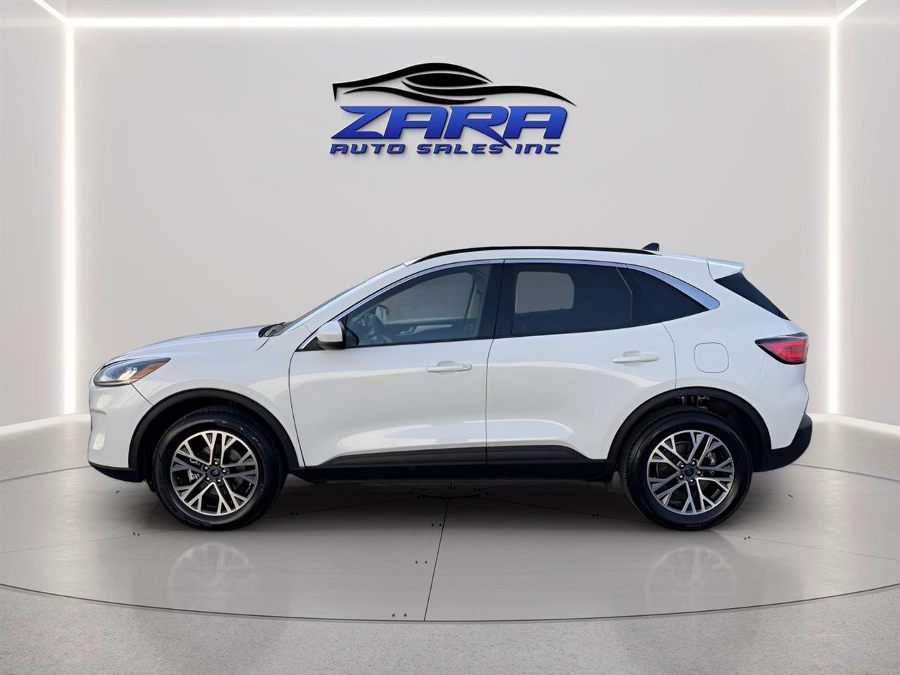 Used 2020 Ford Escape SEL AWD/4WD image 3