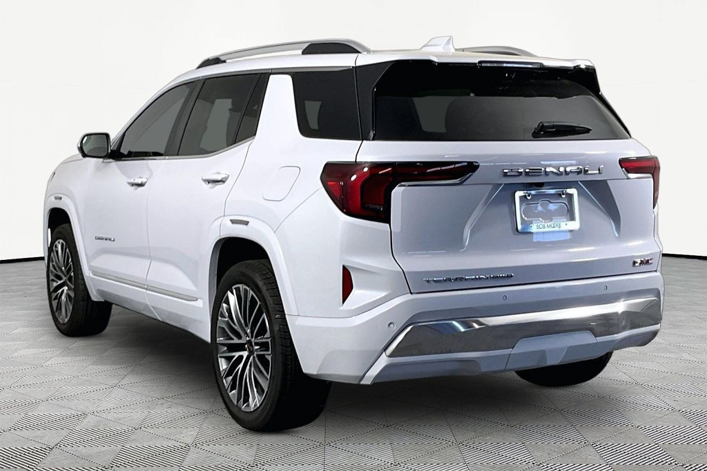Used 2026 GMC Terrain Denali w/ LPO, Floor Liner Package AWD/4WD image 4