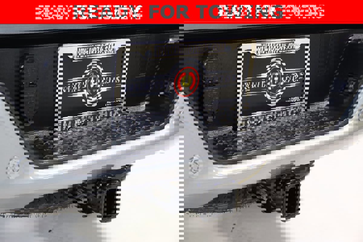 Used 2023 GMC Canyon AT4X image 28