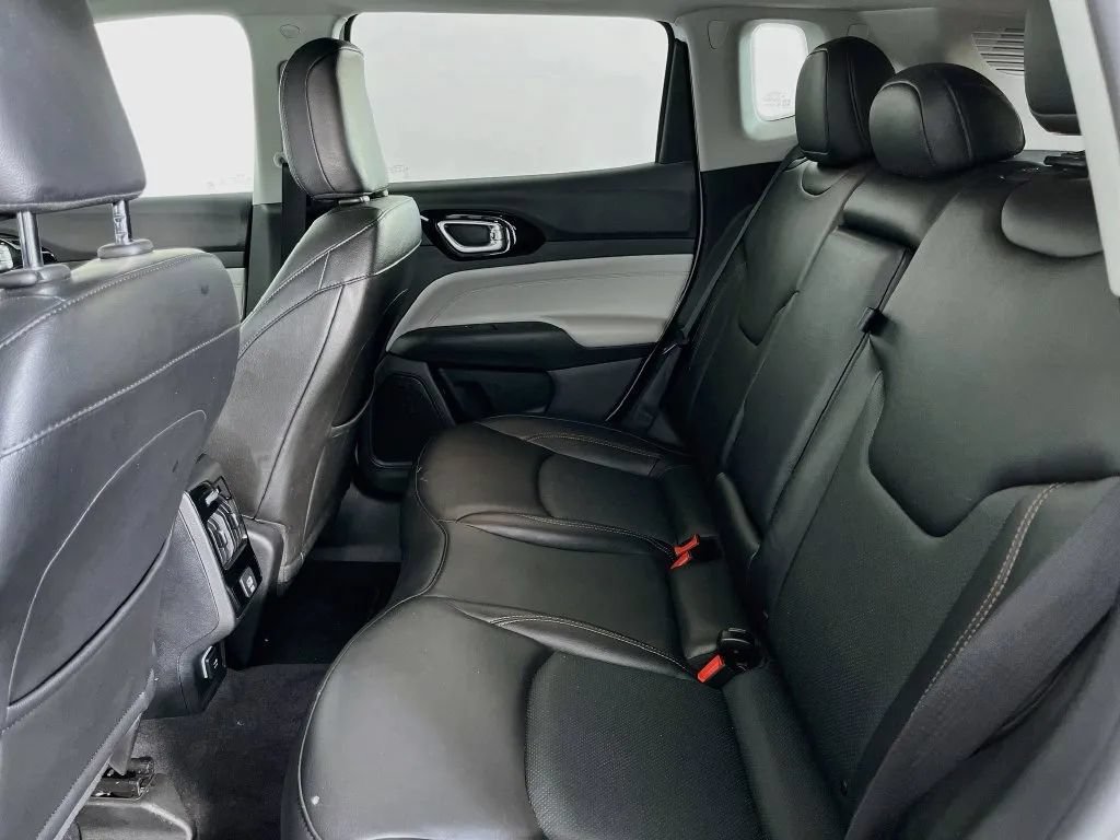 Used 2022 Jeep Compass Limited AWD/4WD image 29