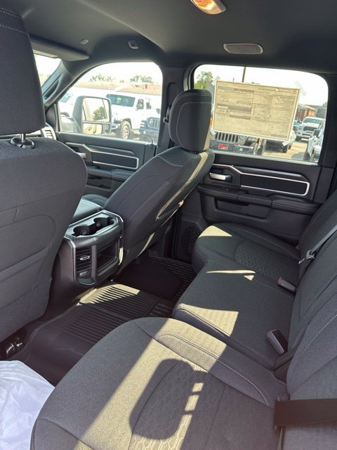 New 2026 RAM 3500 Big Horn AWD/4WD image 31