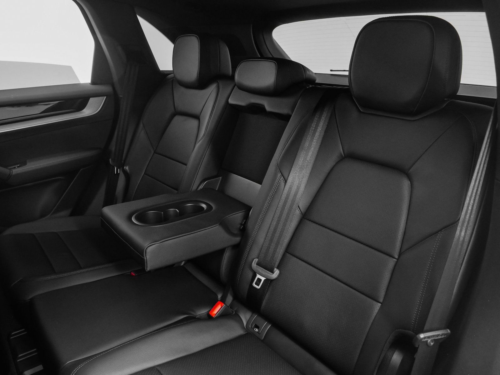 Certified 2025 Porsche Cayenne image 37