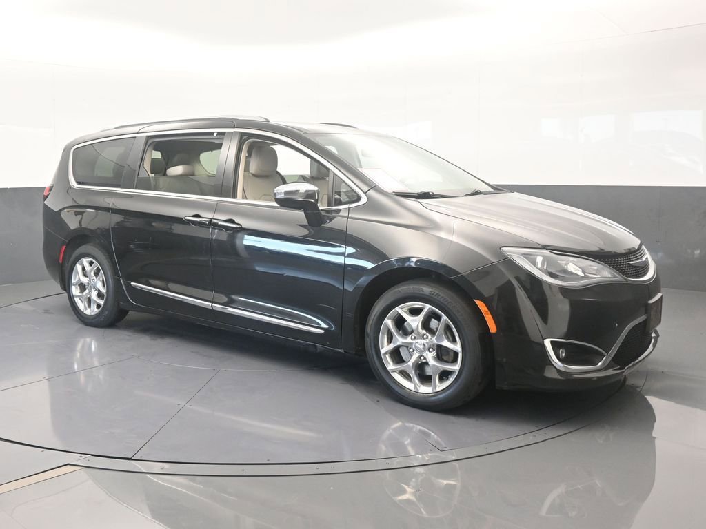 Used 2019 Chrysler Pacifica Limited image 8