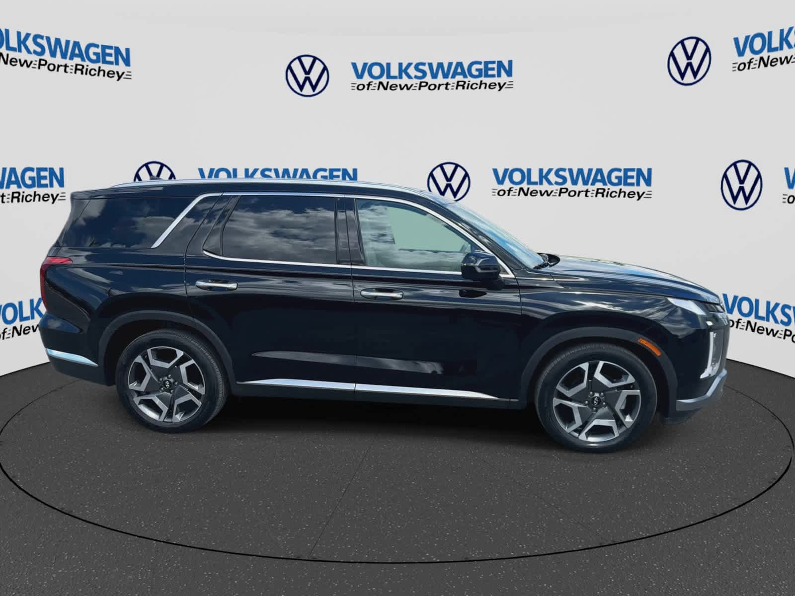 Used 2023 Hyundai Palisade Limited FWD image 3