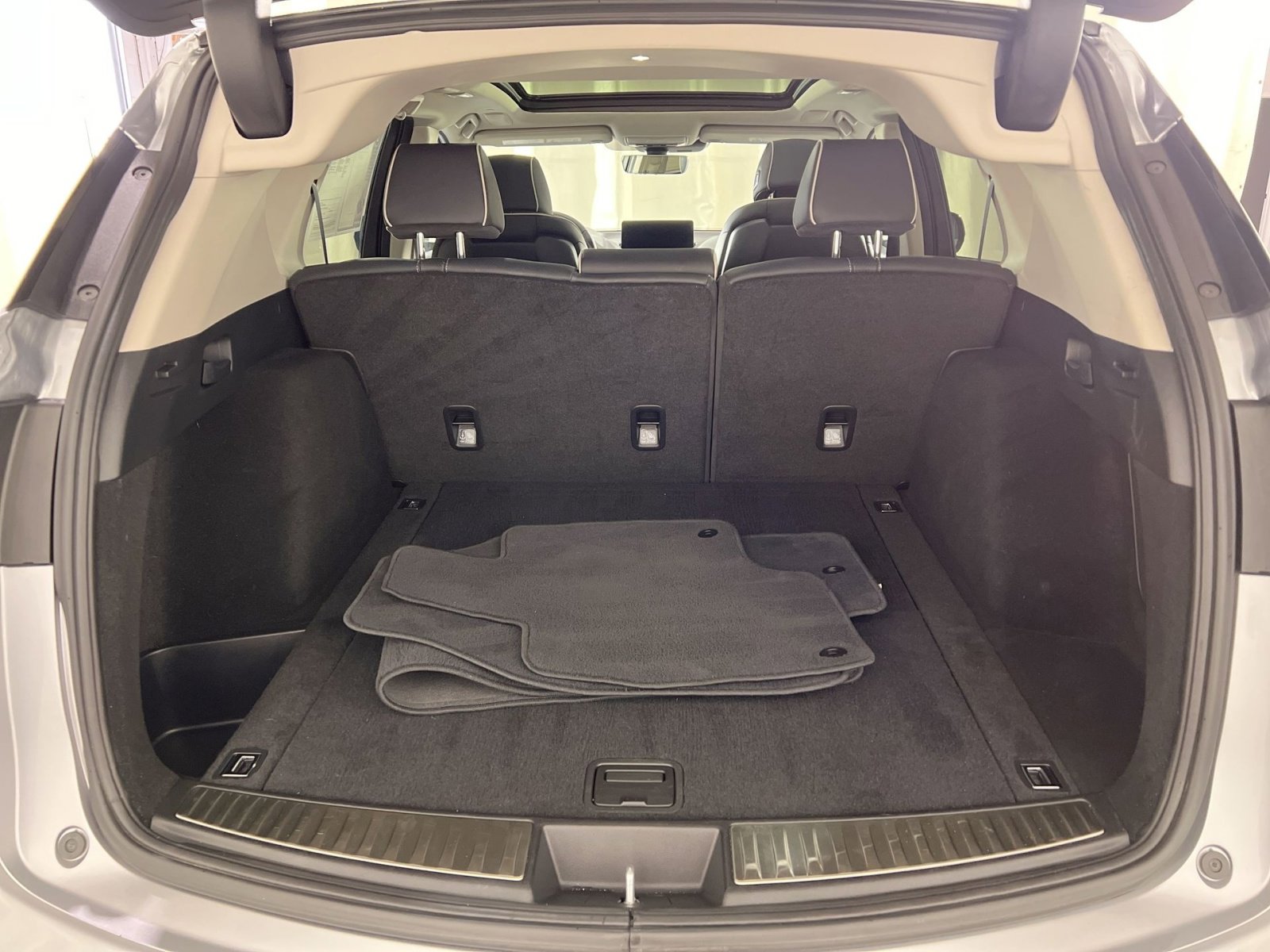 Used 2023 Acura RDX AWD w/ Advance Package image 26