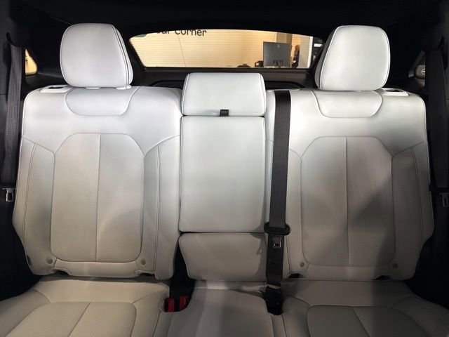 Used 2025 Jeep Wagoneer S Limited image 21