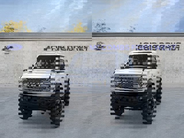 New 2025 Ford Bronco Badlands image 3