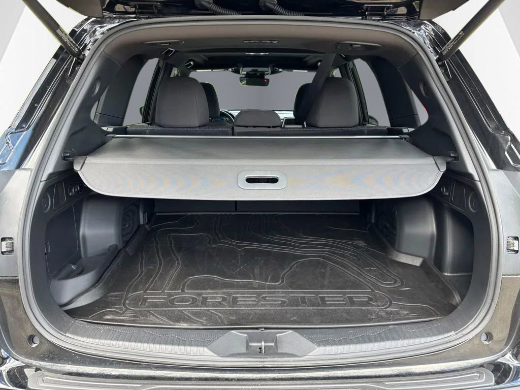 Used 2025 Subaru Forester Premium AWD/4WD image 35