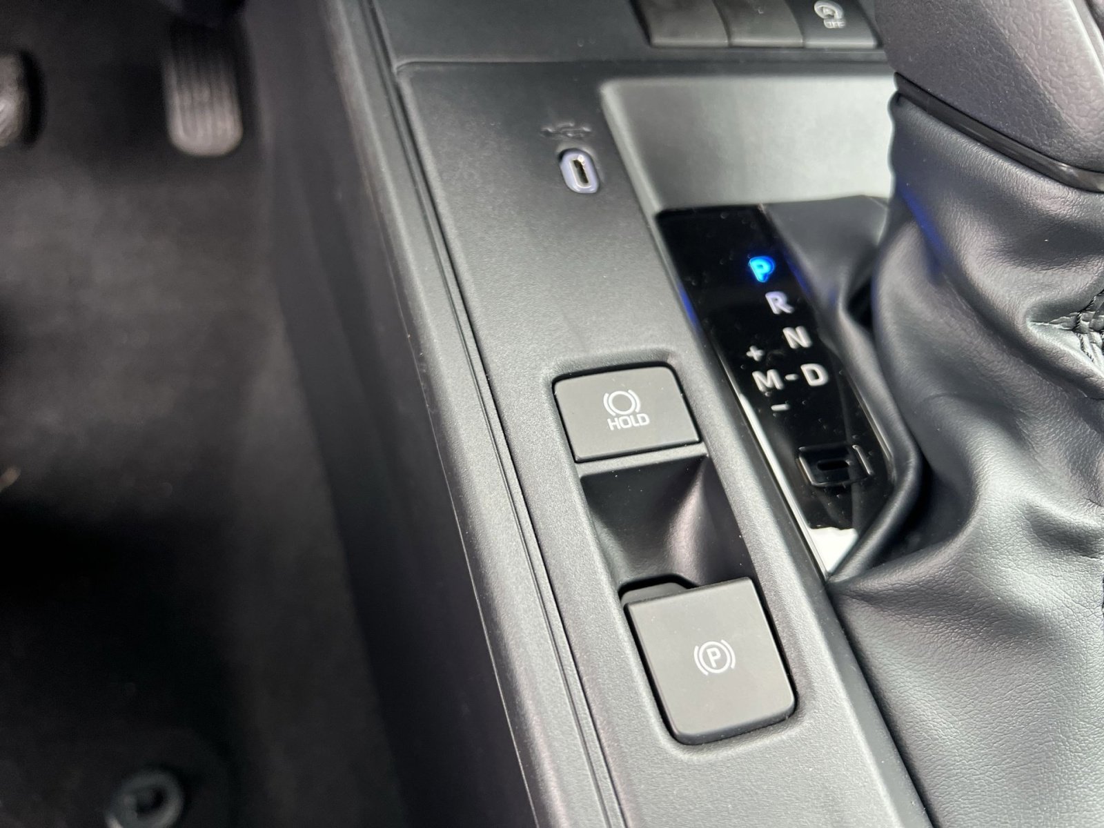 New 2026 Toyota Corolla Cross L image 24