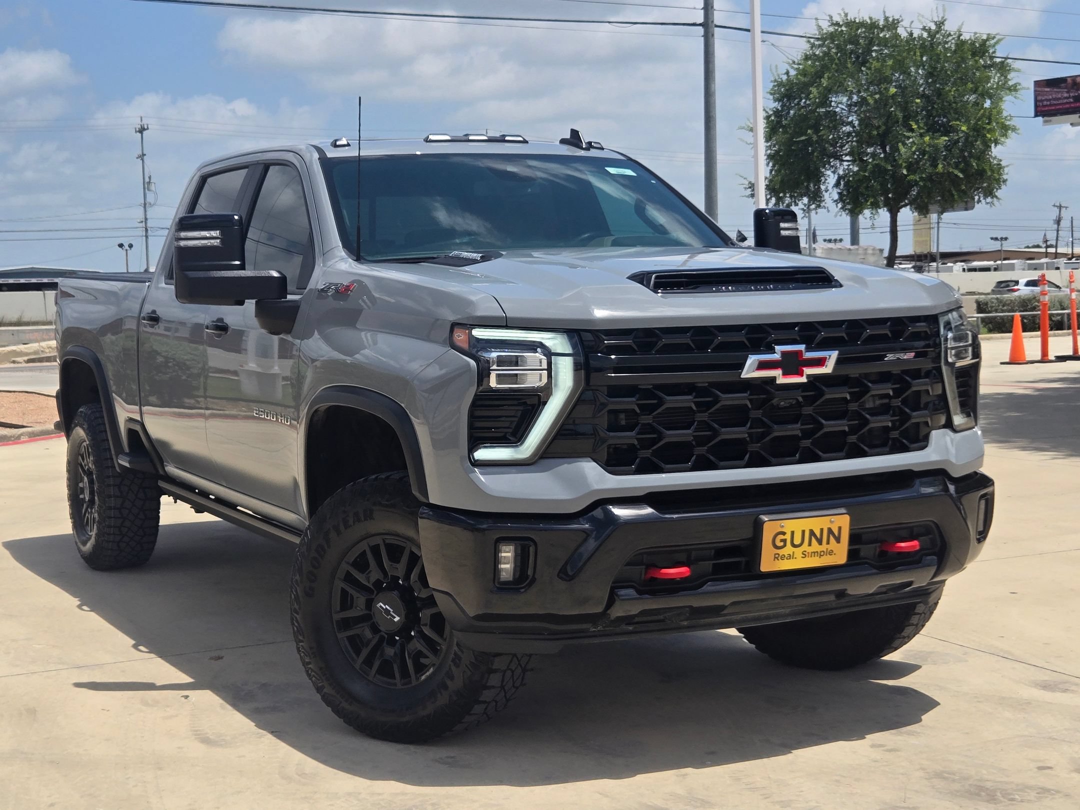 Certified 2024 Chevrolet Silverado 2500 ZR2 AWD/4WD image 1