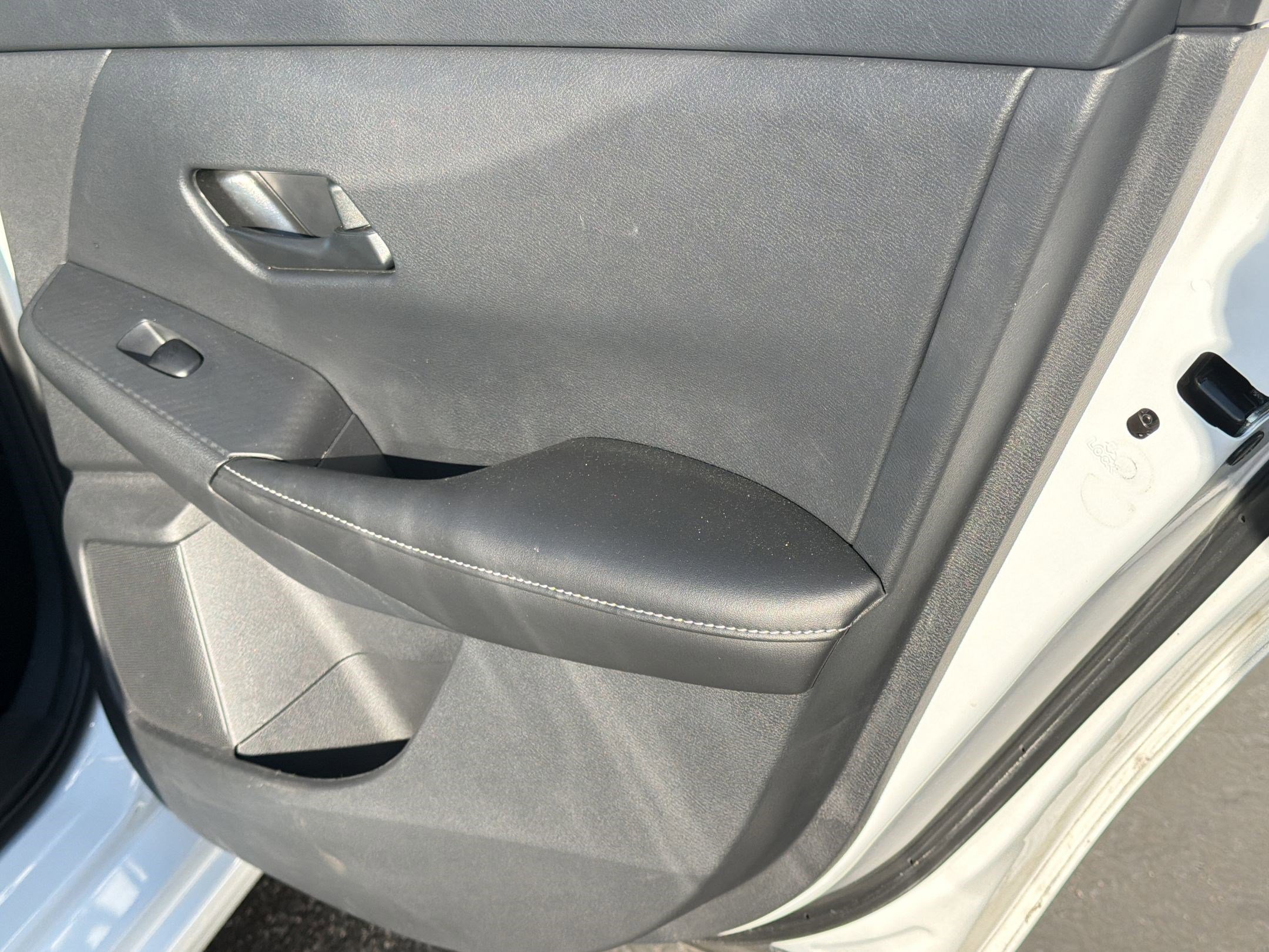 Used 2025 Nissan Sentra S image 32