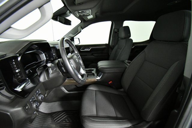 Used 2023 Chevrolet Silverado 1500 RST image 5