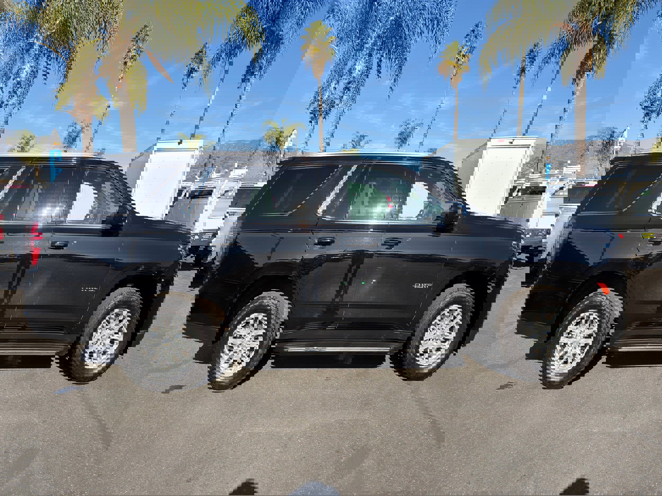 Used 2024 Chevrolet Tahoe LT image 9