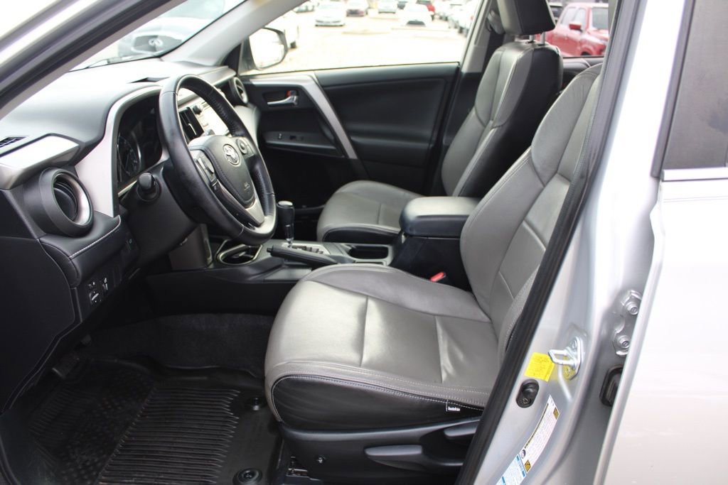 Used 2016 Toyota RAV4 XLE image 16