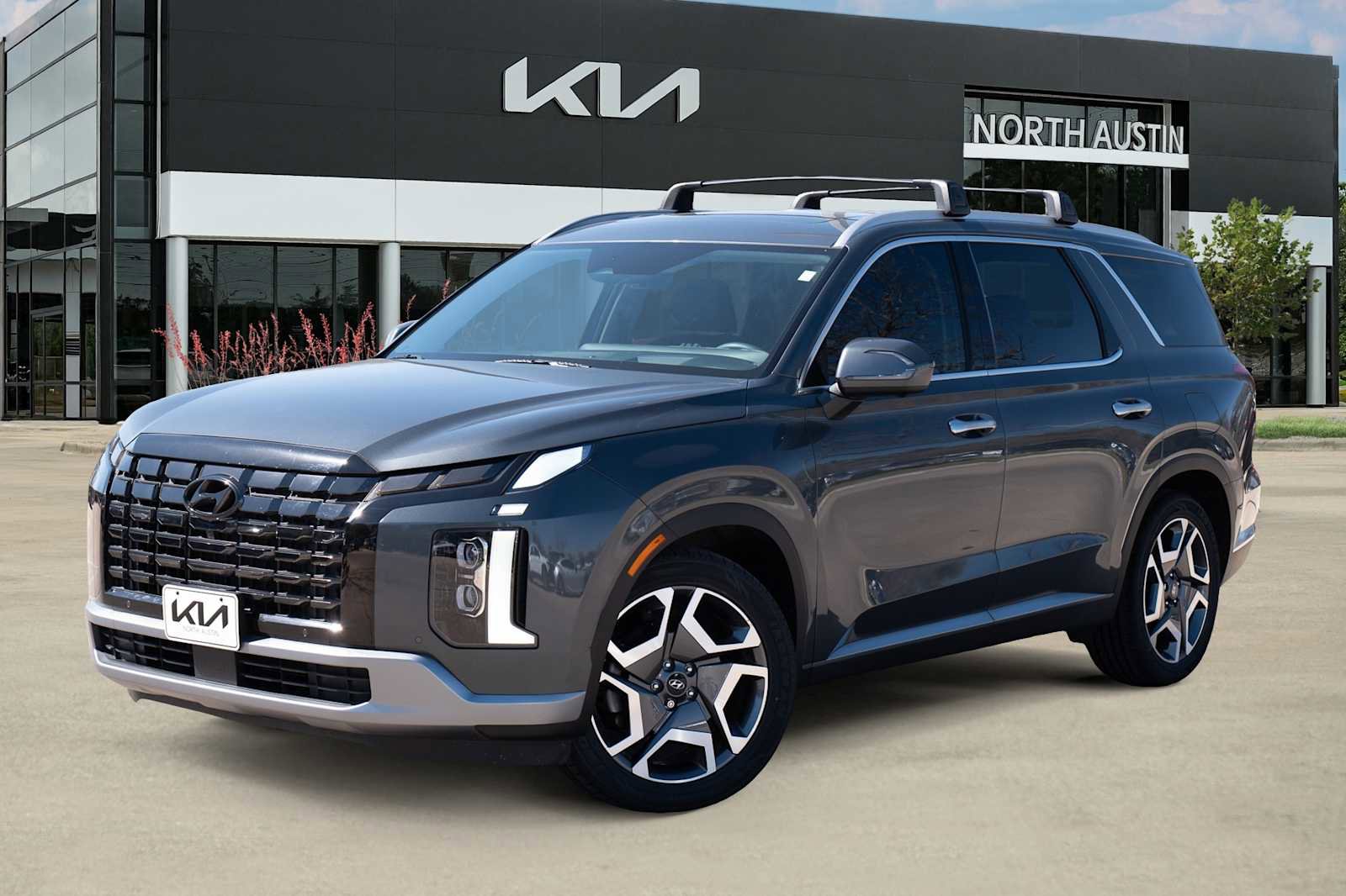 Used 2023 Hyundai Palisade Limited image 1