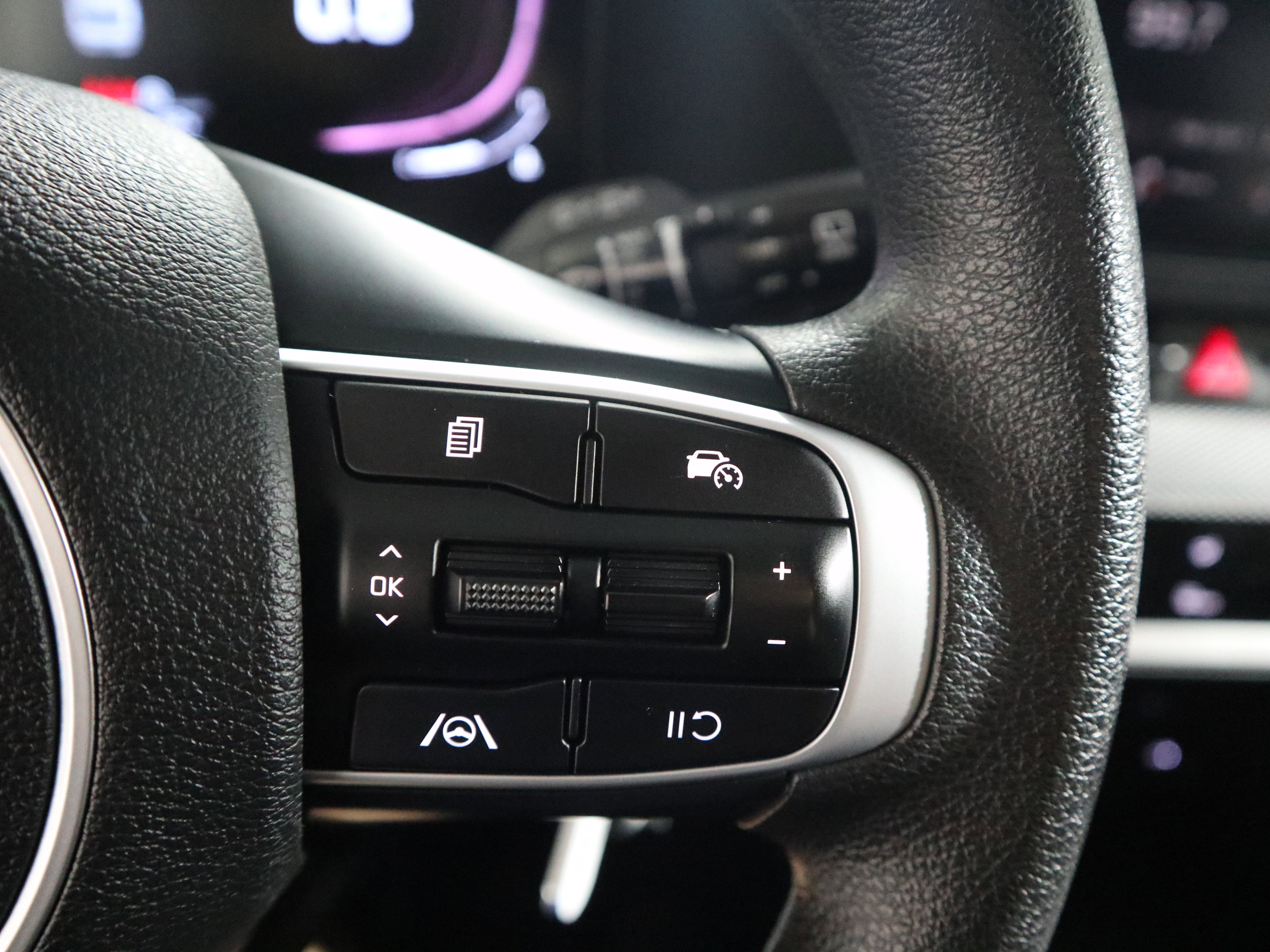 Used 2024 Kia Sportage LX image 26