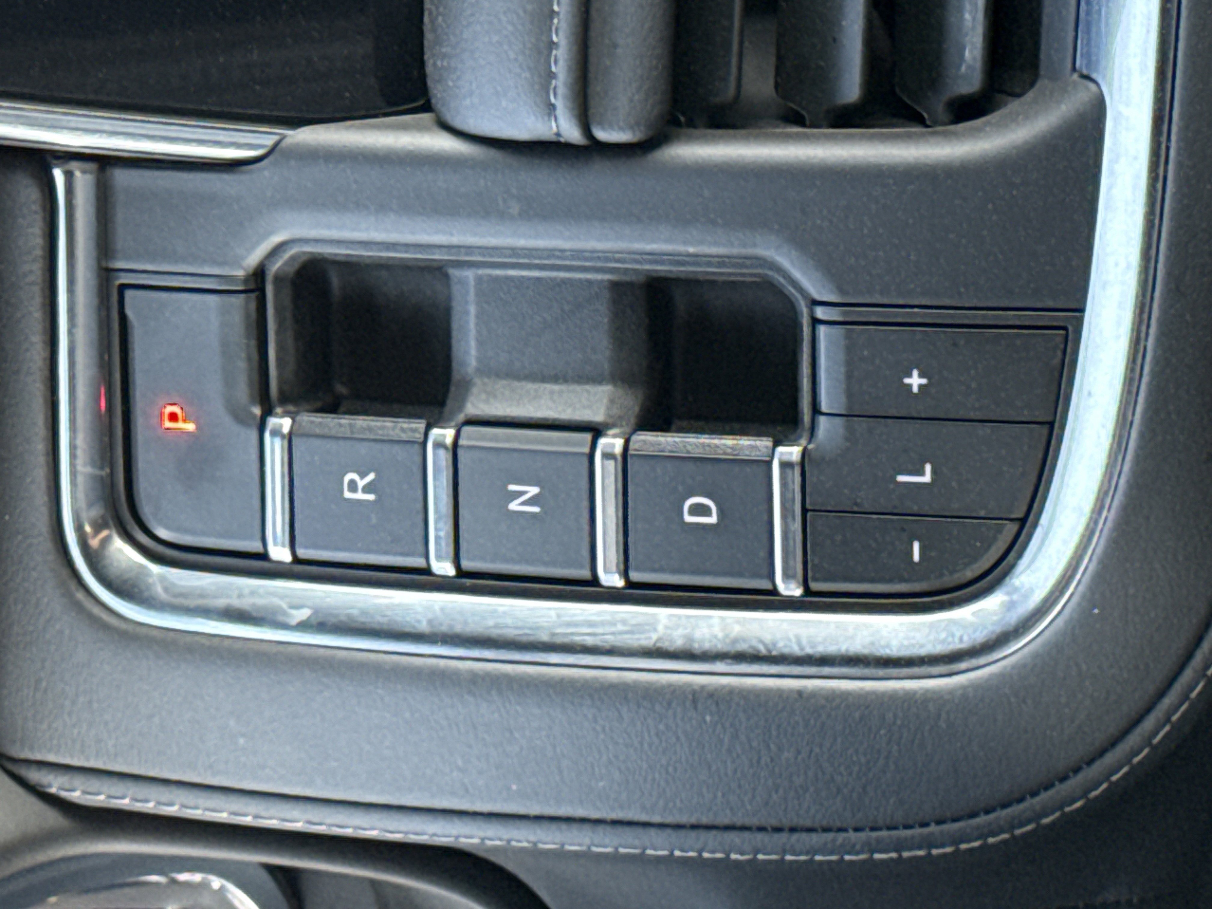 Used 2024 Chevrolet Tahoe Z71 w/ Z71 Off-Road Package image 26