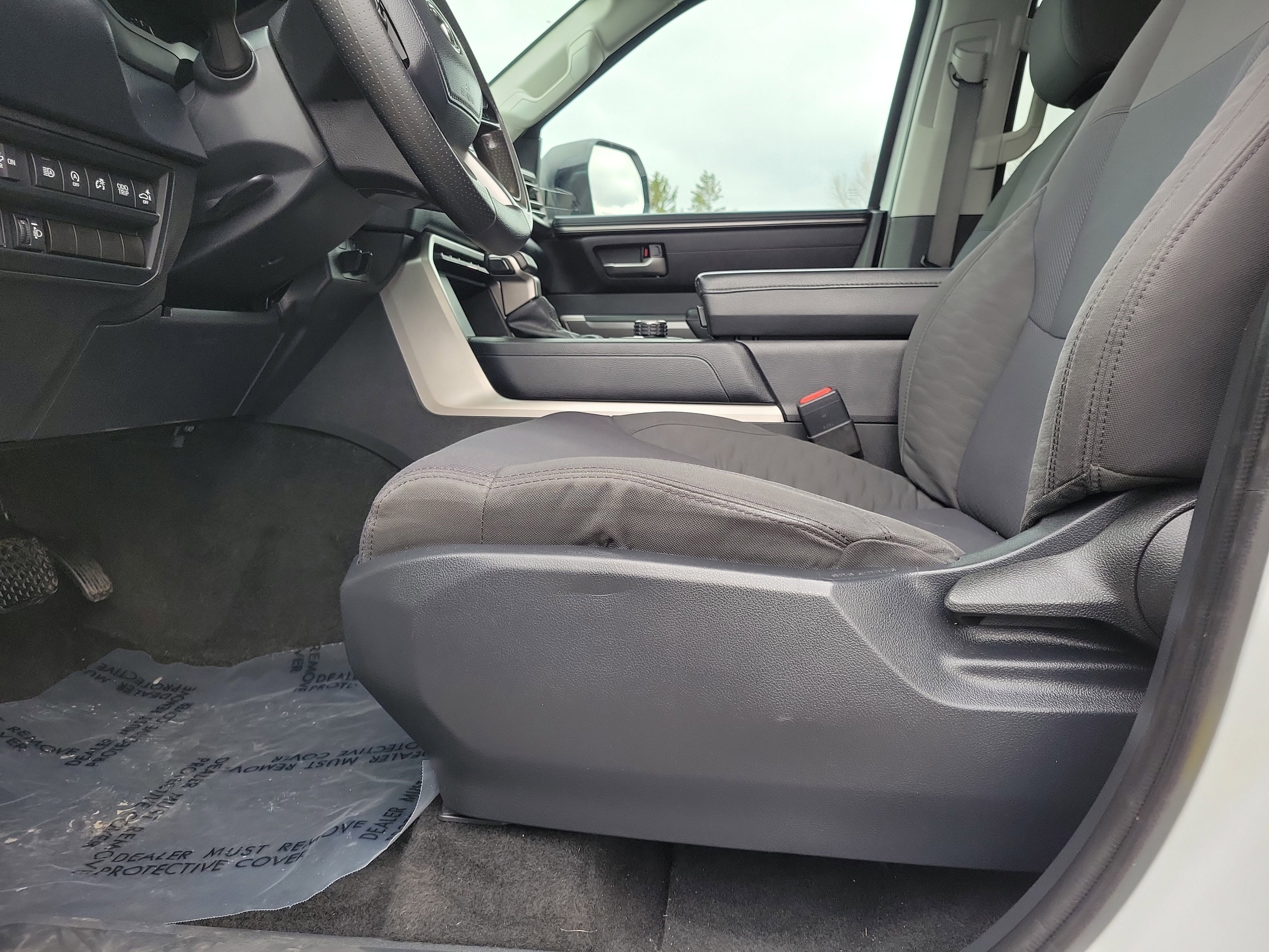 Used 2022 Toyota Tundra SR5 w/ SR5 Convenience Package image 16