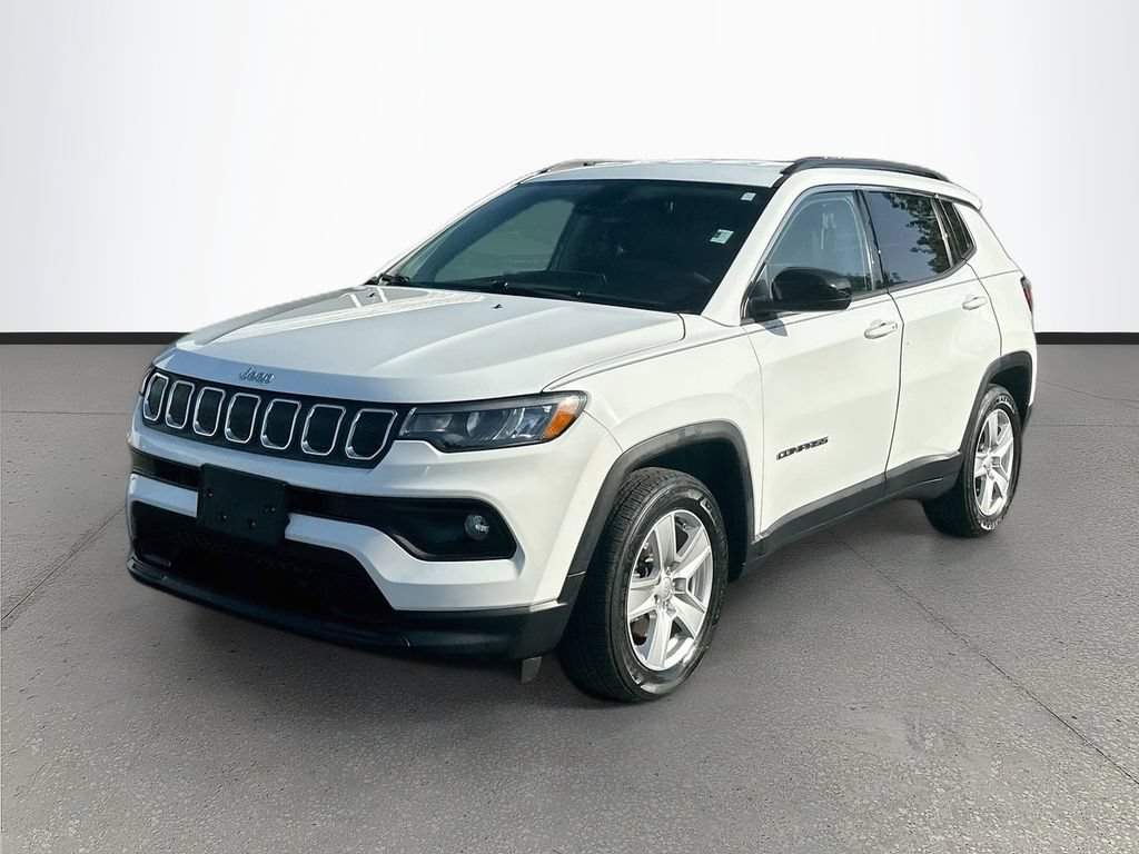 Used 2022 Jeep Compass Latitude FWD image 3