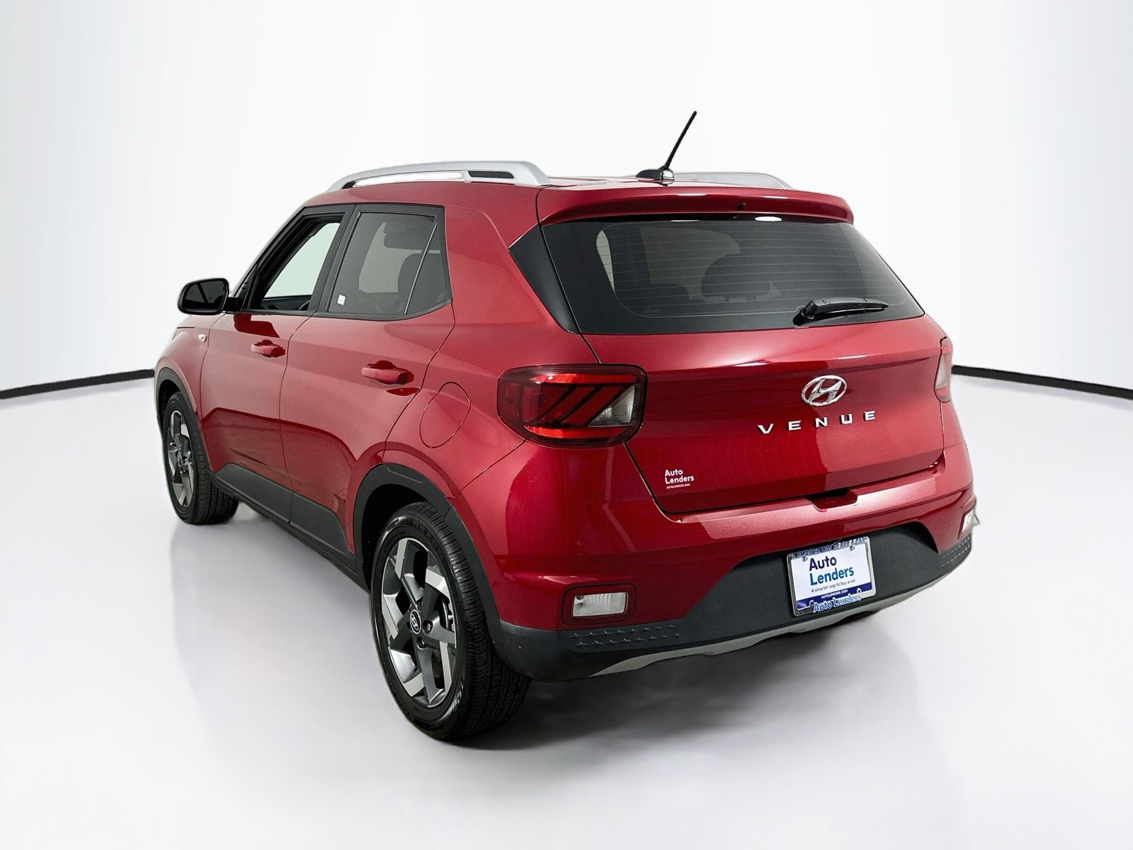 Used 2023 Hyundai Venue SEL FWD image 7