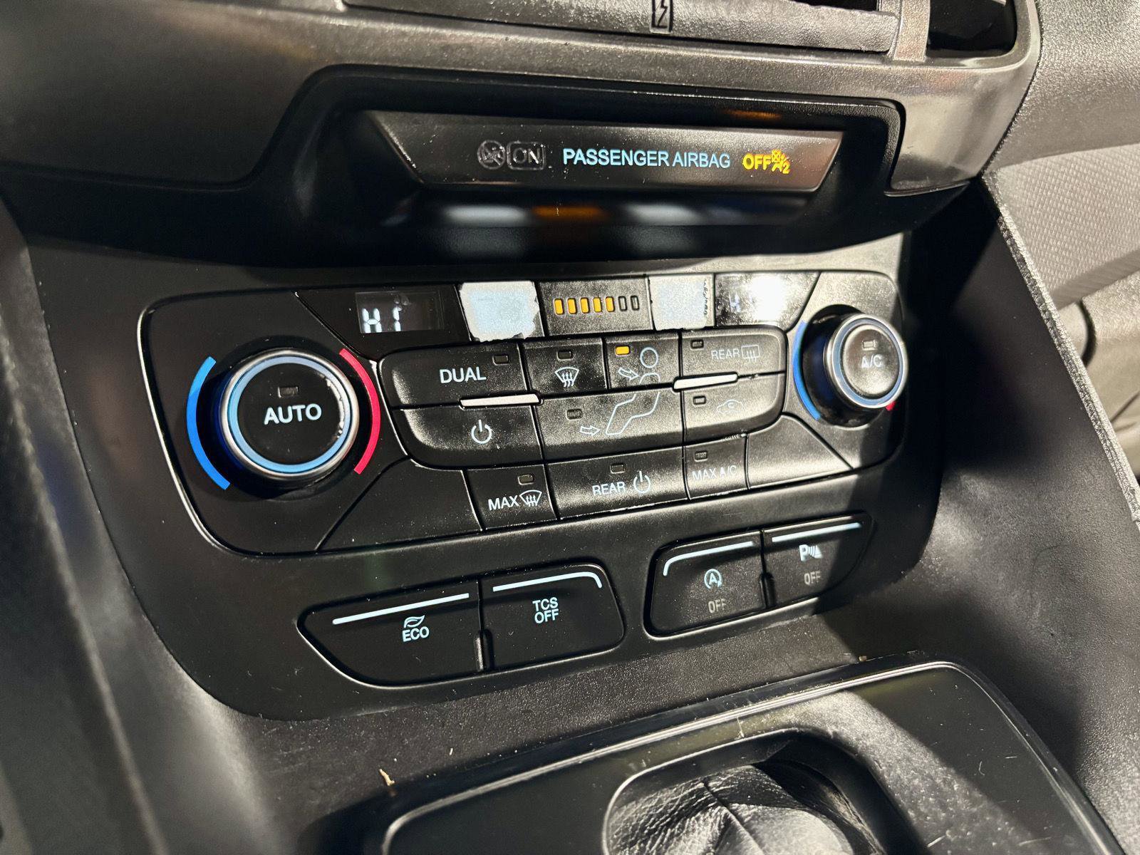 Used 2019 Ford Transit Connect XLT w/ Driver-Assist Package image 30