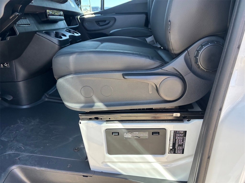 Used 2025 Mercedes-Benz Sprinter 2500 image 24
