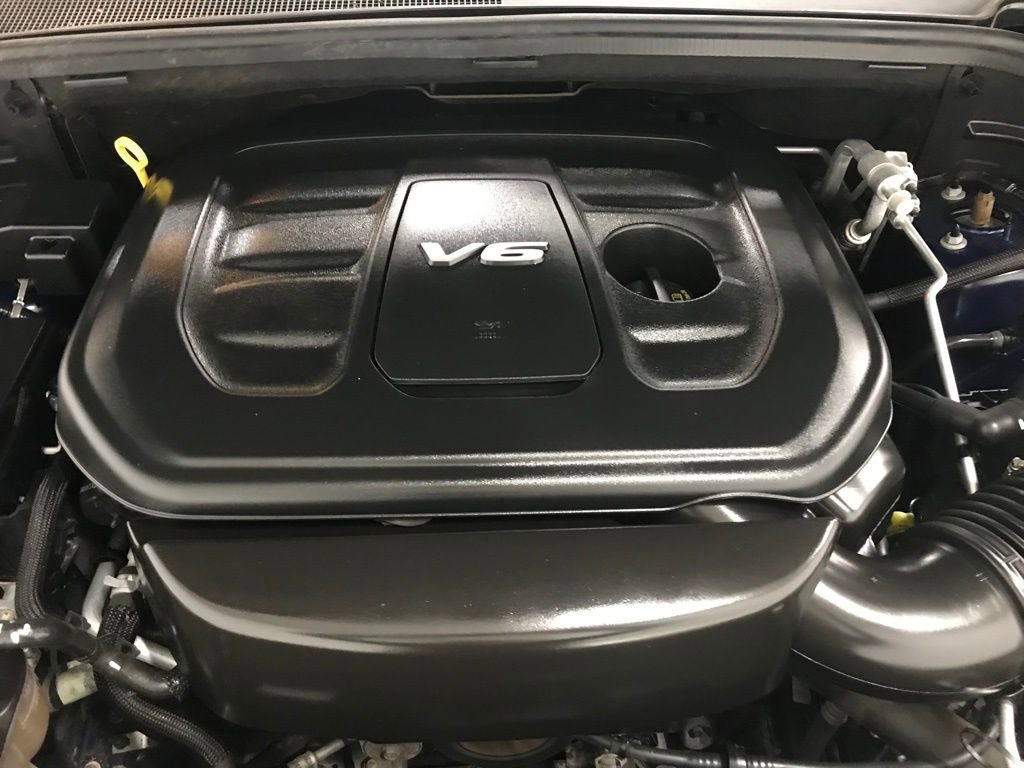 Used 2017 Jeep Grand Cherokee Overland w/ Jeep Active Safety Group image 39