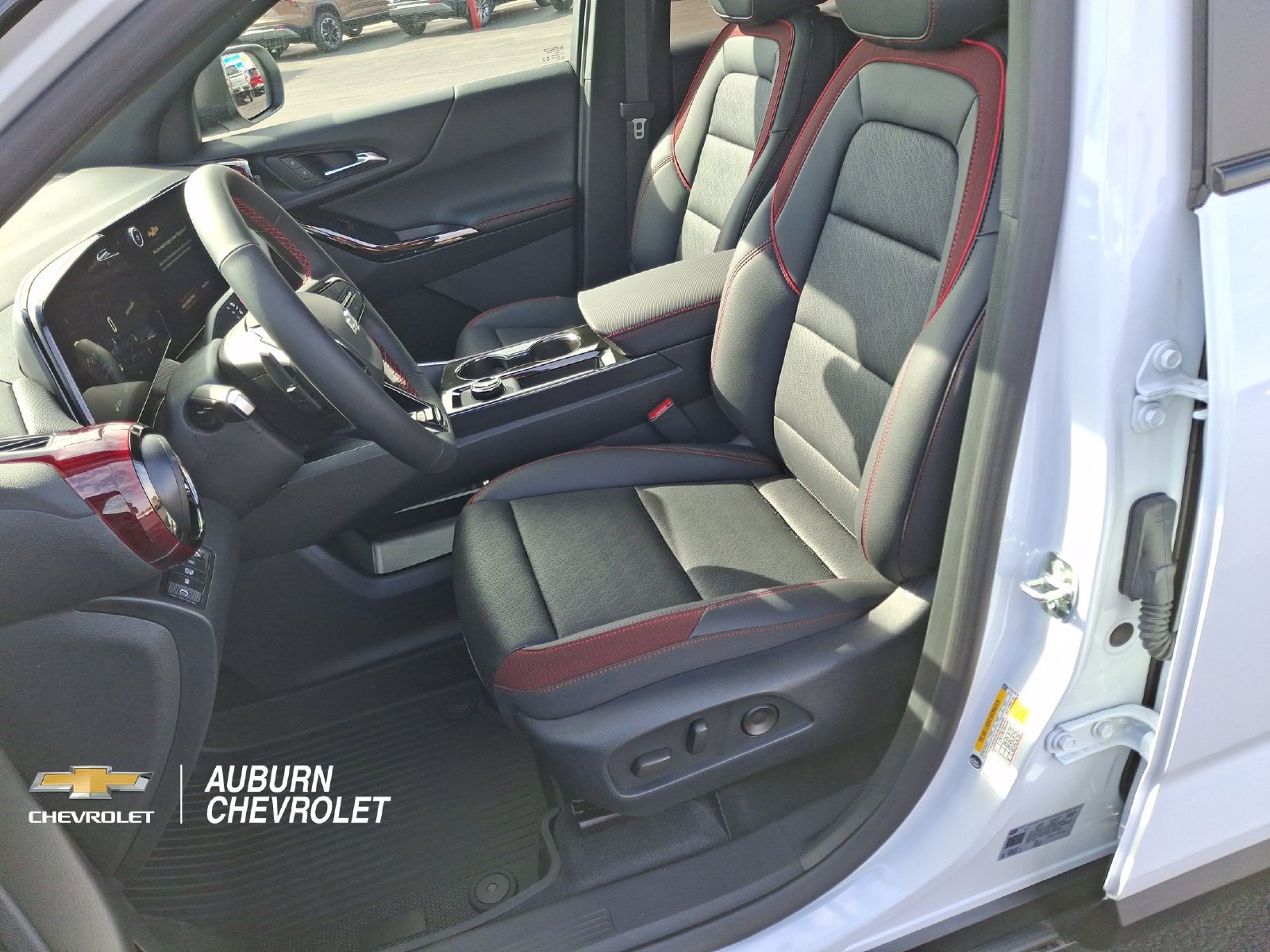 New 2027 Chevrolet Equinox RS w/ LPO, Floor Liner Package AWD/4WD image 16