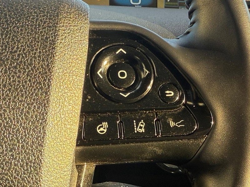 Used 2022 Toyota Prius image 16