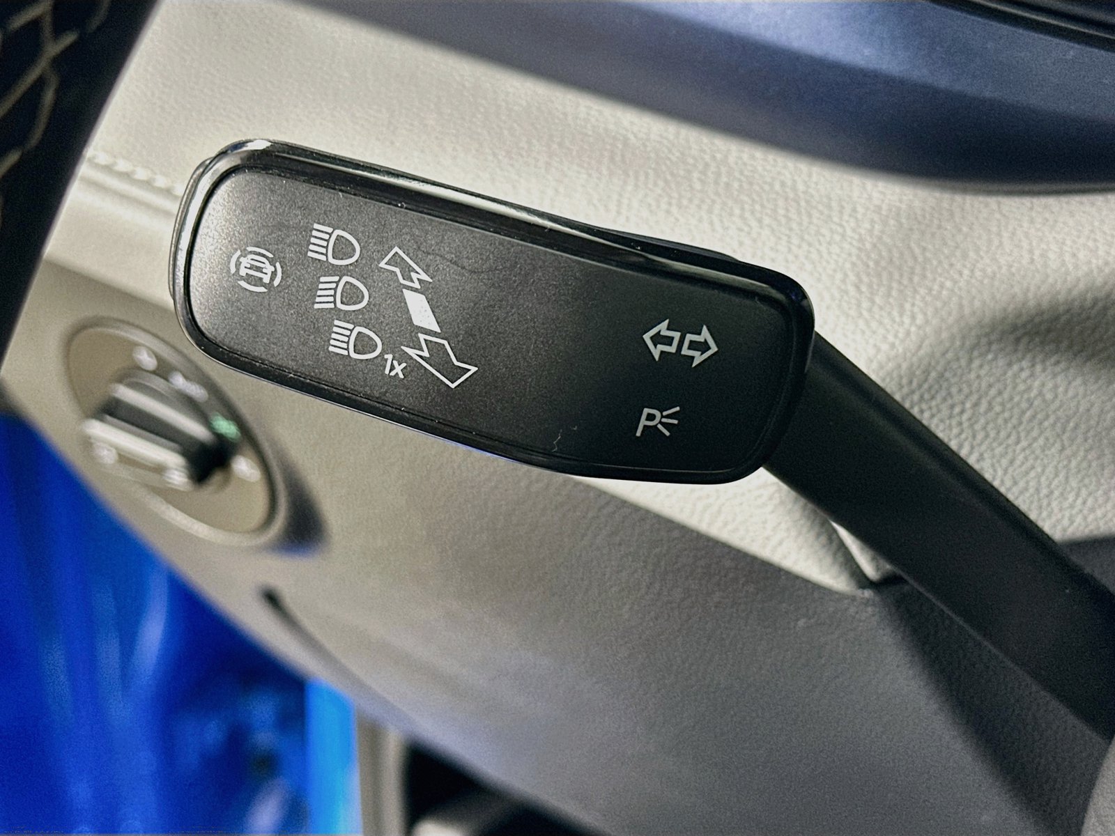 Used 2024 Volkswagen Taos SE AWD/4WD image 21
