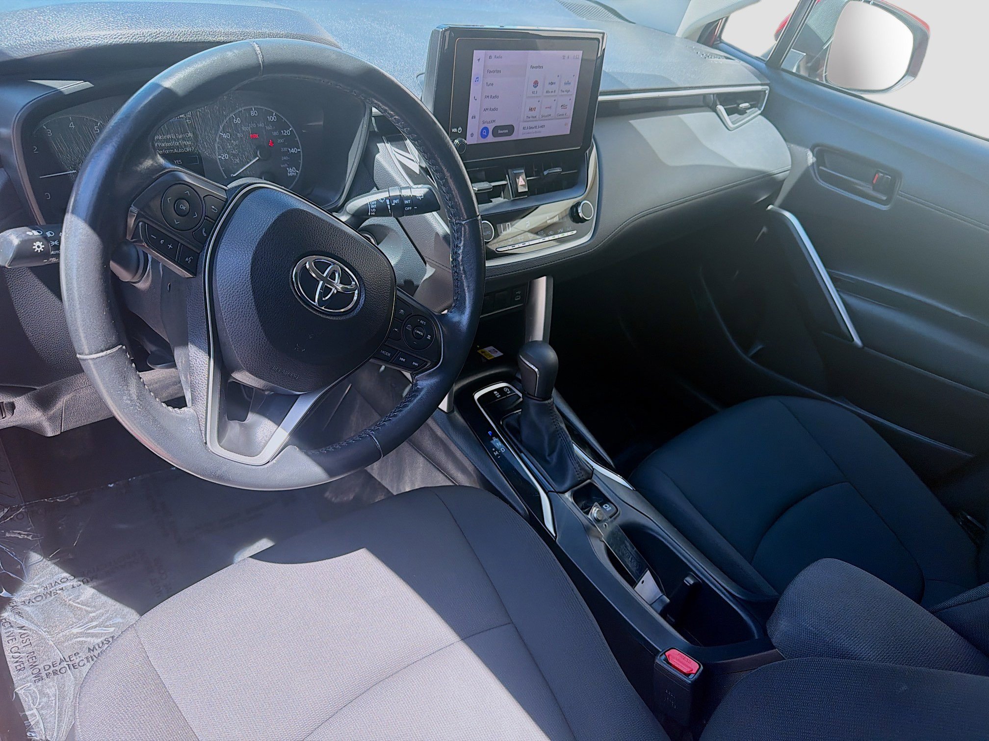 Used 2023 Toyota Corolla Cross LE FWD image 9