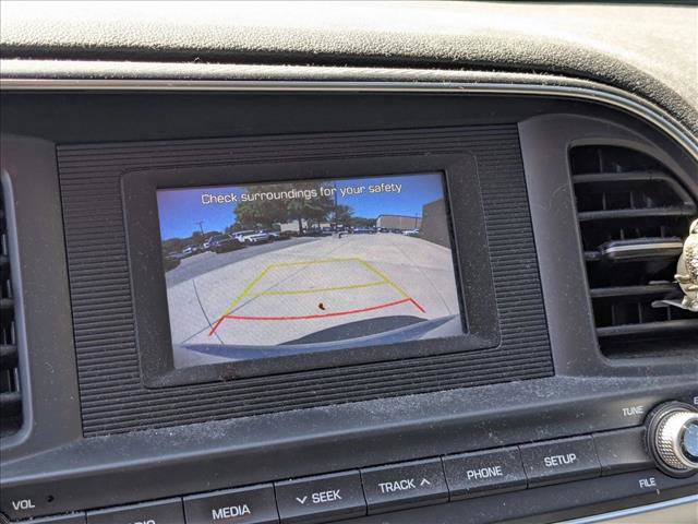 Used 2019 Hyundai Elantra SE w/ Cargo Package FWD image 13