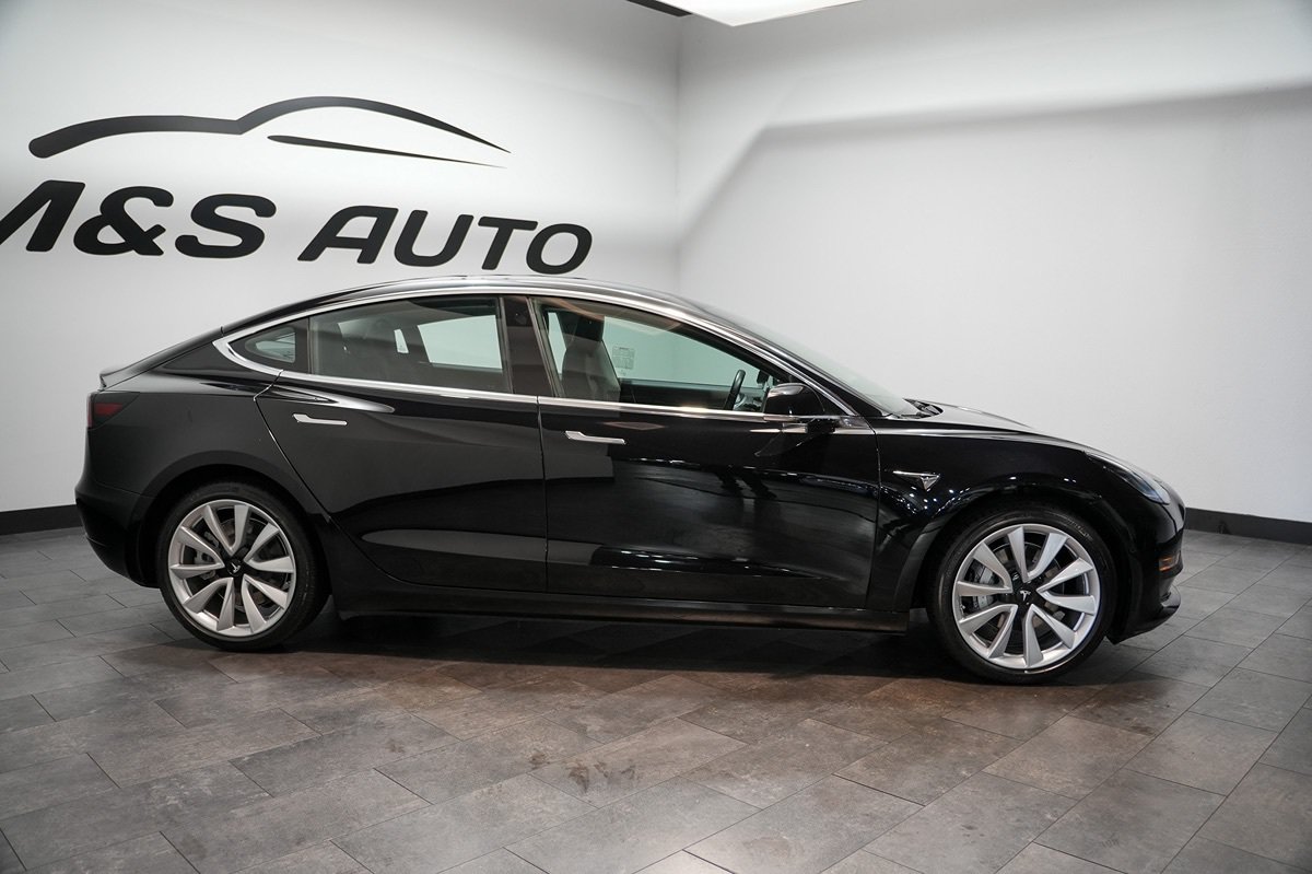 Used 2018 Tesla Model 3 Long Range RWD image 4