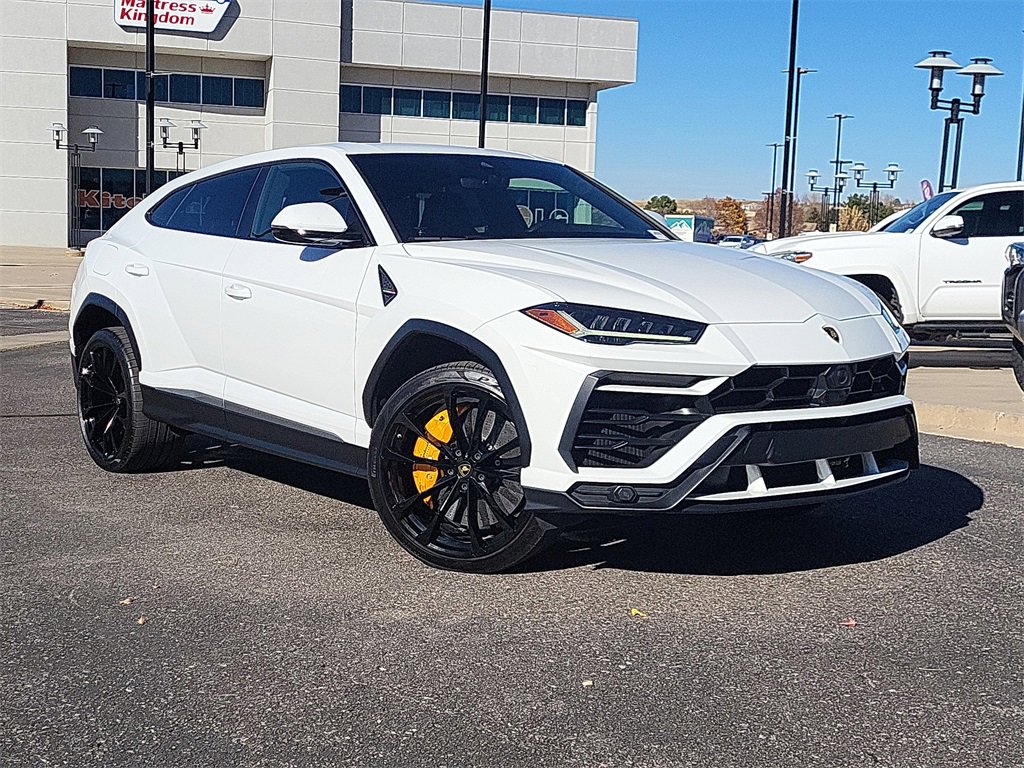 Used 2019 Lamborghini Urus image 3