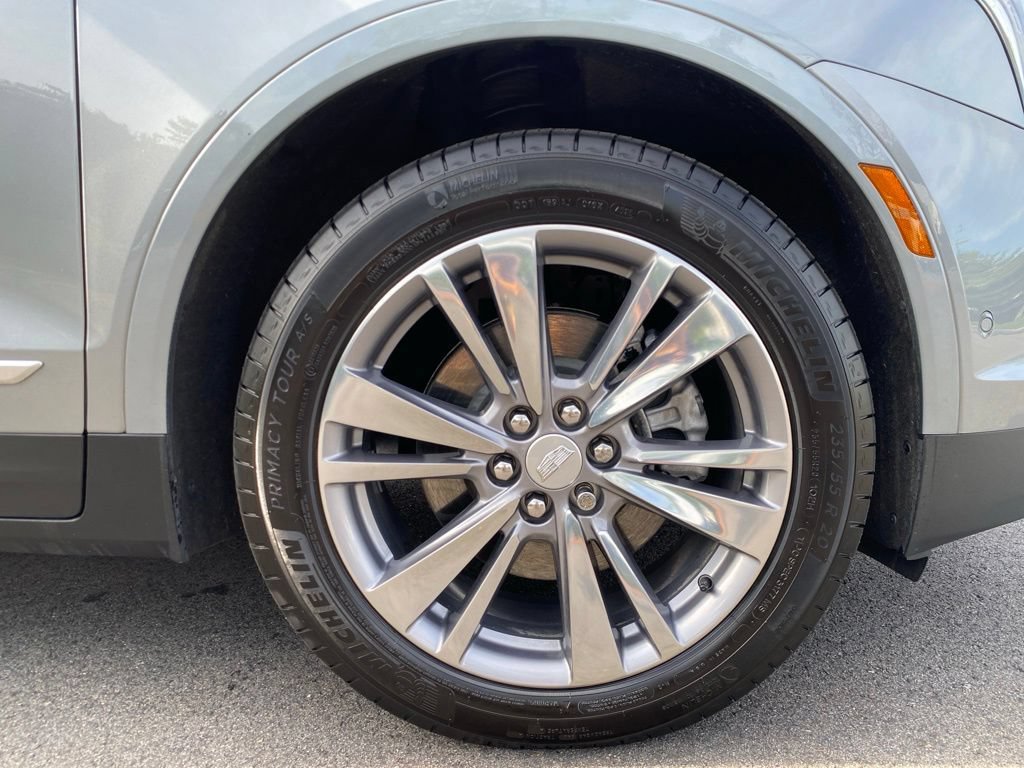 Certified 2025 Cadillac XT5 Premium Luxury w/ Technology Package AWD/4WD image 10
