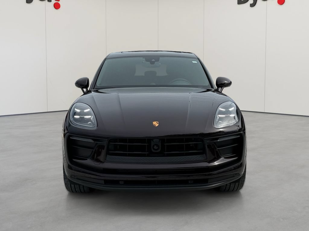 Used 2024 Porsche Macan AWD/4WD image 8