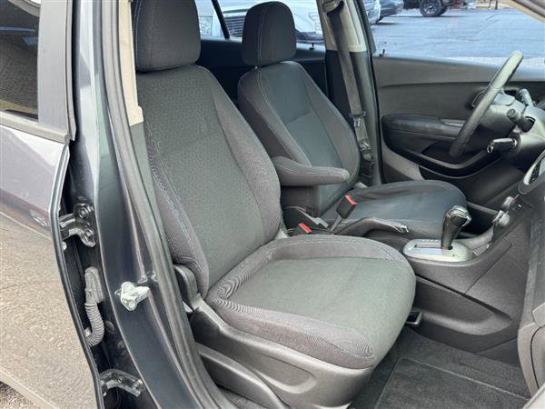 Used 2016 Chevrolet Trax LS FWD image 12