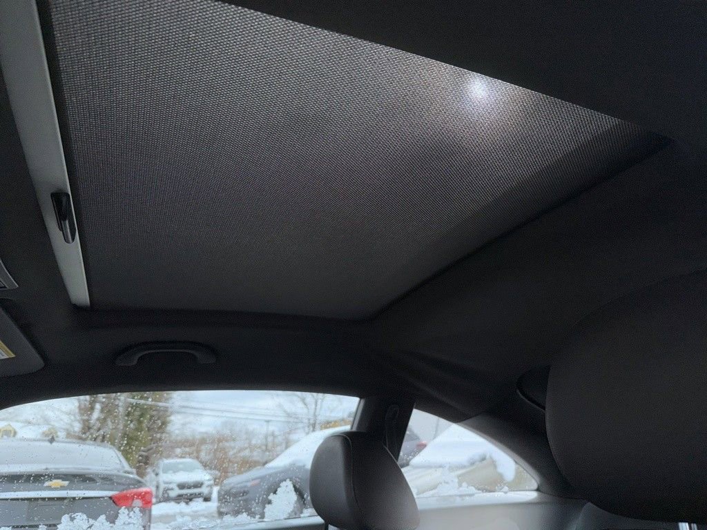 Used 2012 Volkswagen Beetle 2.5 image 6