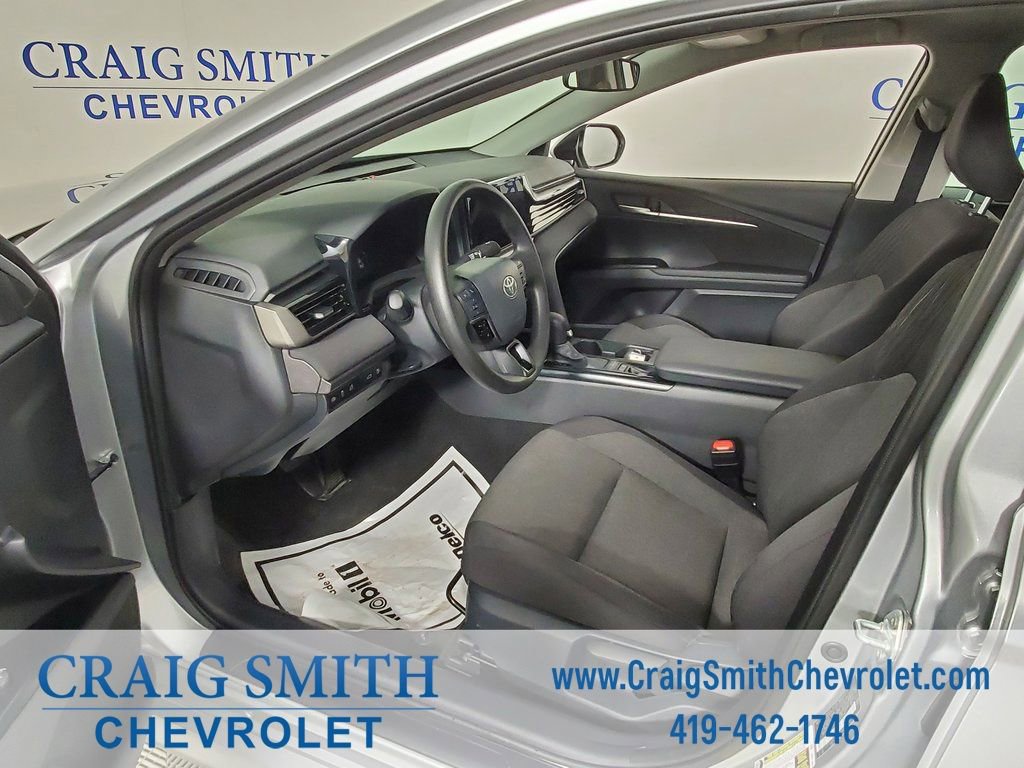 Used 2025 Toyota Camry LE image 33